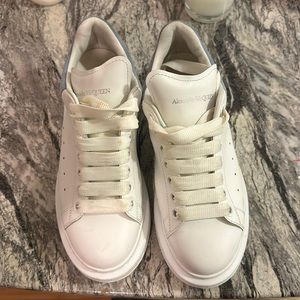 Alexander McQueen size 35 which is size 4.5 still in good condition